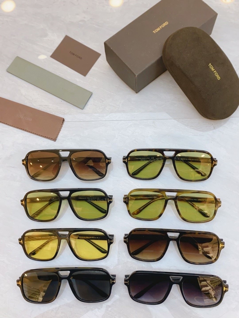 TOM FORD